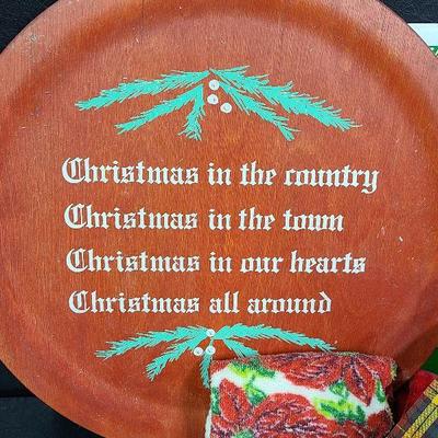 C243: Holiday Rubbermaid, Decorative Ziplocks, Dishtowels and More