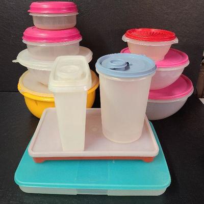 C244: Tupperware Lot