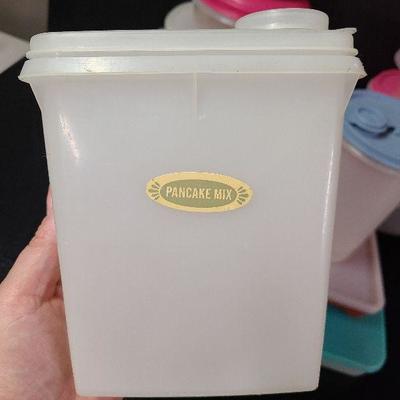 C244: Tupperware Lot