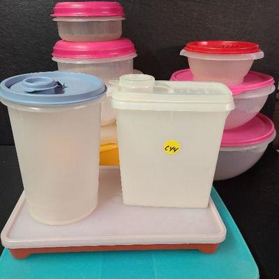 C244: Tupperware Lot