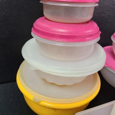 C244: Tupperware Lot
