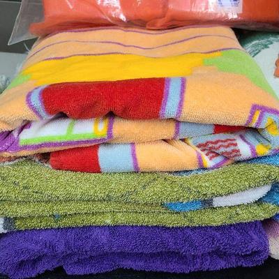 C50: Life Vests and Beach Towel Lot