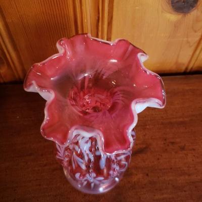 2-220: Fenton (Pink and White) Ruffle Rim Vase