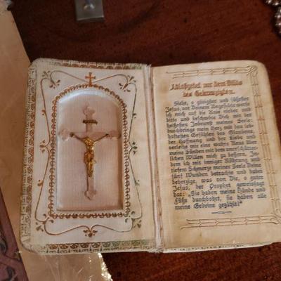 2-222: Antique Religious (Catholic) Items (Lord's Supper Lot)