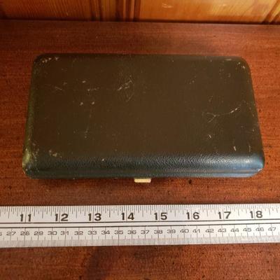 2-223: Vintage Aimor Travel Clock & Radio