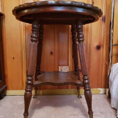 2-230: Antique Claw & Ball Foot Table 