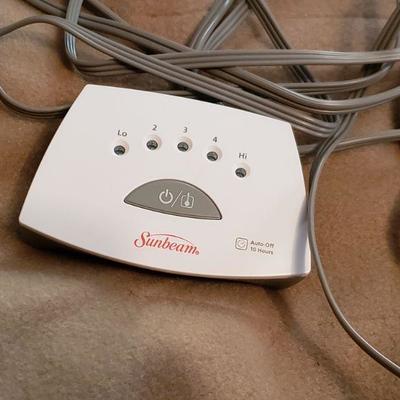 2-235: Sunbeam Heated Blanket Queen or Full
