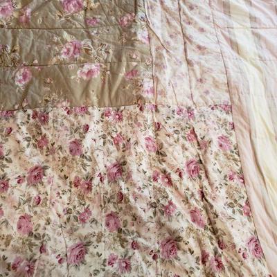 2-236: Queen or Full Size Quilt