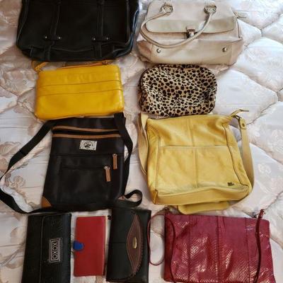 2-239: Purse Lot
