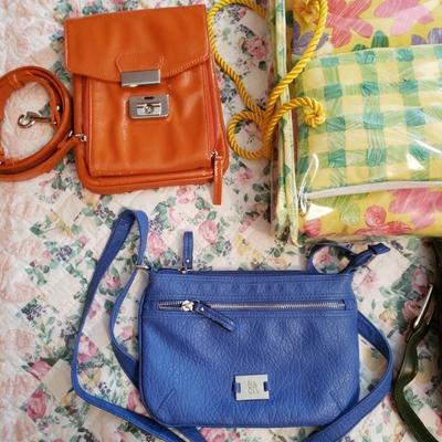 2-242: Purse Lot