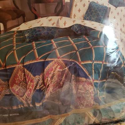 2-244: New Bill Blass King Bed Set