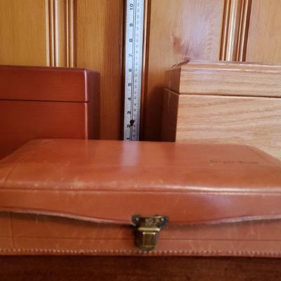 2-252: Wood and Leather Box lot