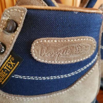 2-255: Italian Gore Tex Boots Womens