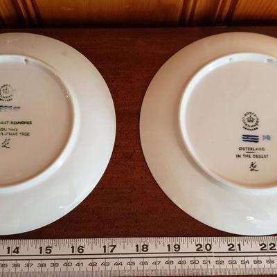 2-260: Blue and White Mixed Plates