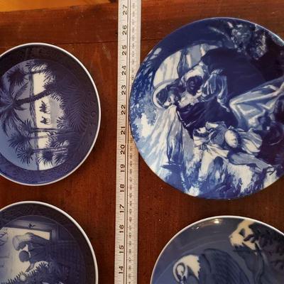 2-260: Blue and White Mixed Plates