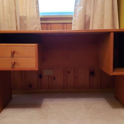 2-265: Mid Century Desk