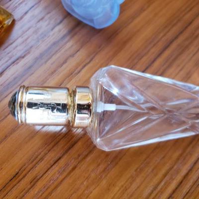 2-266: Perfume and Perfume Bottle lot