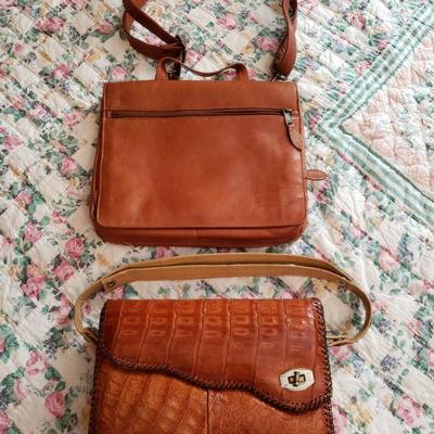 2-269: Vintage Alligator & Leather Purse