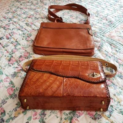 2-269: Vintage Alligator & Leather Purse