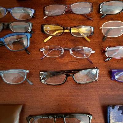 2-271: Readers lot (2.5 & 2.75)