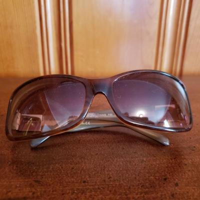 2-272: Kate Spade Sunglasses 