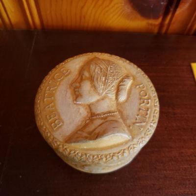 2-275: Italian Trinket Box 