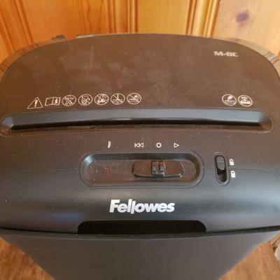 2-281: Fellowes Paper Shredder 
