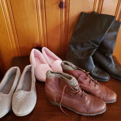 2-291: Shoe lot Size 8.5 and 9