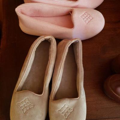 2-291: Shoe lot Size 8.5 and 9