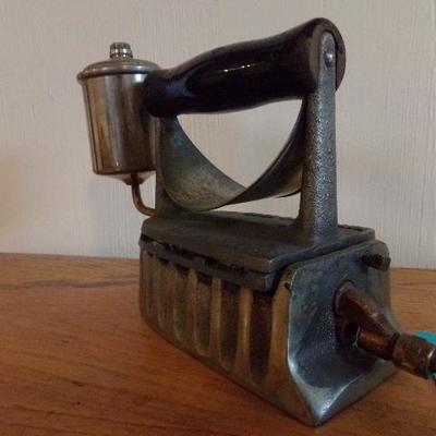 LOT 18  ANTIQUE GAS IRON THE MONITOR 1903 AND CAST-IRON IRON