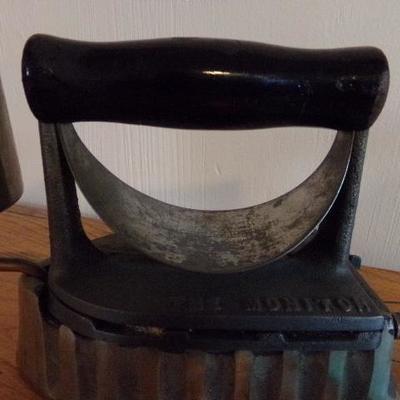 LOT 18  ANTIQUE GAS IRON THE MONITOR 1903 AND CAST-IRON IRON
