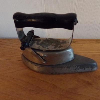 LOT 23  VINTAGE CAST SAD IRONS