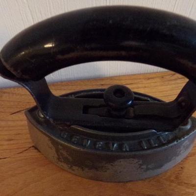 LOT 27  ANTIQUE HOWELL CO. IRON AND SMALL VINTAGE IRON