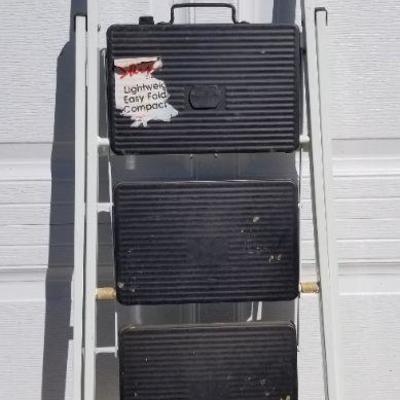 Lot 2-296: Vintage Home Step Ladder 