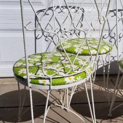 Lot 2-300: Vintage Mid Century Modern Metal Outdoor Chairs w/ Original Green Cushions 34" Tall