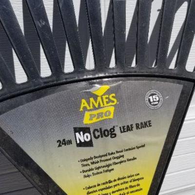 Lot 2-310: Yard Rake AMES PRO No Clog 24"
