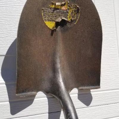 Lot 2-311: 55" Stanley Shovel 