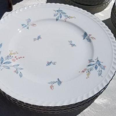 Lot 2-319: Vintage Fine China Dinnerware Set by FRANCONIA