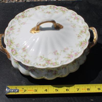 Lot 2-320: HUGE Antique/Vintage LIMOGESâ„¢ France China Set w/ Covered Dishes. 