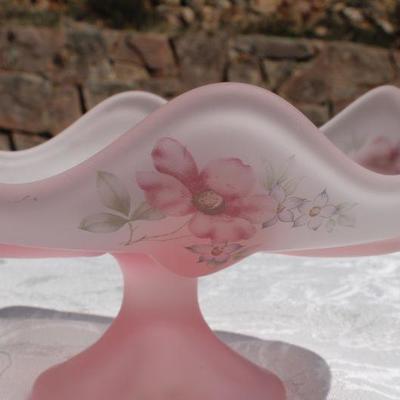 Lot 2-326: Vintage VIKINGâ„¢ Pink Glass Hand Painted Candy Dish
