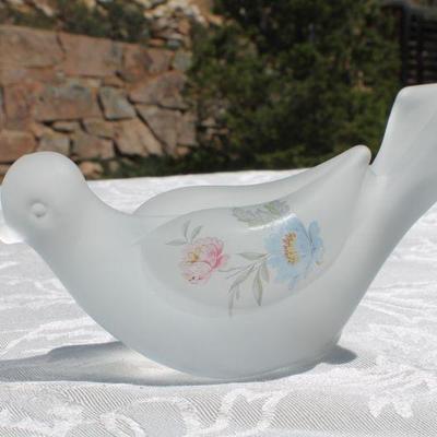 Lot 2-328: Vintage Hand Painted Accent Art Glass Bird Sculpture