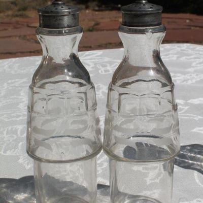 Lot 2-333: Antique/Vintage Table Seasoning Caddy w/ Original Glass Accessories