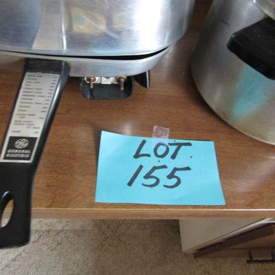 LOT 153  KITCHEN ITEMS