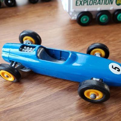 2-379: Vintage Lesney Matchbox Cars (and one little Tootsie on a trailer)