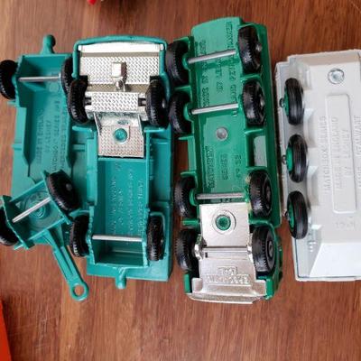 2-379: Vintage Lesney Matchbox Cars (and one little Tootsie on a trailer)