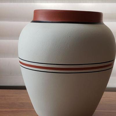 2-383: Vintage Hopi Toad Pottery 