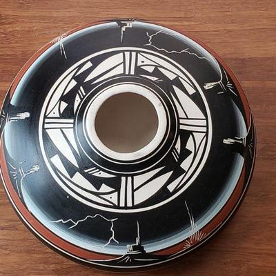 2-387: Navajo Pottery by S. Benally