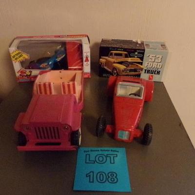 LOT 108  VINTAGE CARS AND MODEL