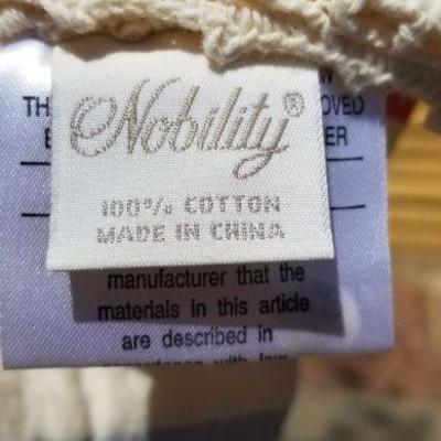 Lot 2-422: Vintage NOBILITY Queen/Full Size Bedspread 