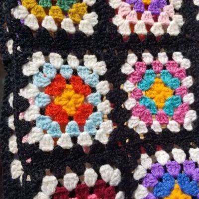 Lot 2-424: Vintage Hand Made Crochet Afghan Throw Blanket